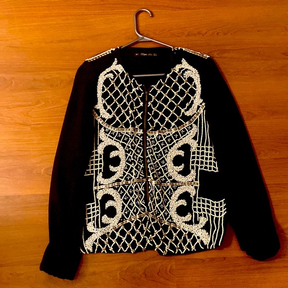 Original vest of the brand Zara. Designed perfectly with pearls and jewels. - Picture 1 of 3
